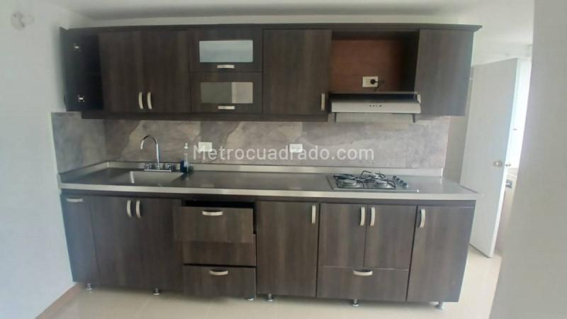 Spacious 4BR Apartment in Medellín Center - 7