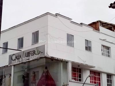 Apartamento de 4 alcobas en venta en Centro, Rionegro, 95 m² · foto 2 de 15