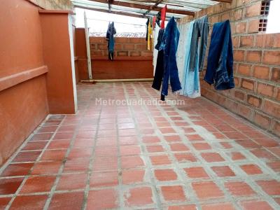Apartamento de 4 alcobas en venta en Centro, Rionegro, 95 m² · foto 3 de 15