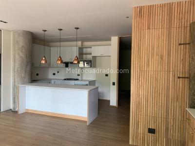 Apartamento de 1 alcoba en venta en El Poblado, Medellín, 62 m² · foto 2 de 10