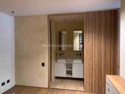Apartamento de 1 alcoba en venta en El Poblado, Medellín, 62 m² · foto 7 de 10