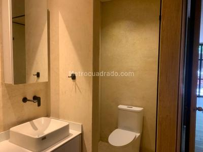 Apartamento de 1 alcoba en venta en El Poblado, Medellín, 62 m² · foto 9 de 10
