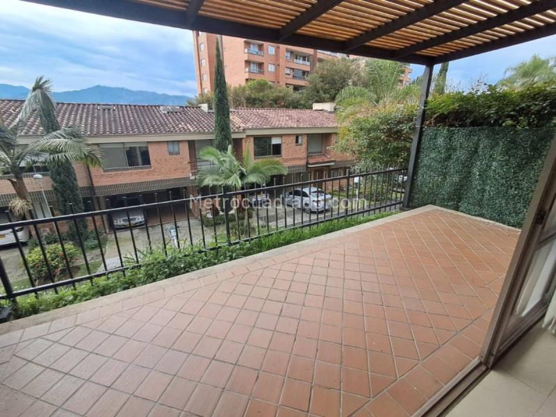 3BR House in Loma De Los Benedictinos (153 m²)