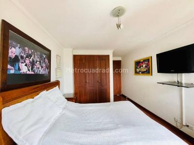 Apartamento de 4 alcobas en venta en Loma Del Campestre, Medellín, 174 m² · foto 18 de 20