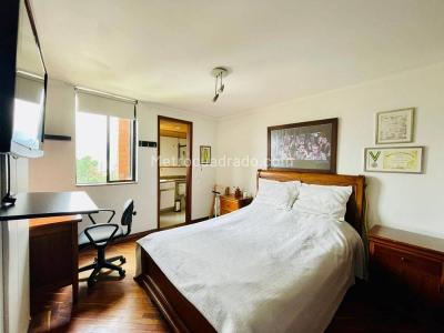 Apartamento de 4 alcobas en venta en Loma Del Campestre, Medellín, 174 m² · foto 19 de 20