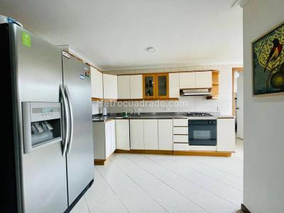 Apartamento de 4 alcobas en venta en Loma Del Campestre, Medellín, 174 m² · foto 20 de 20