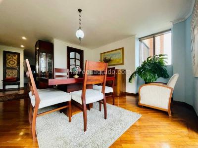 Apartamento de 4 alcobas en venta en Loma Del Campestre, Medellín, 174 m² · foto 2 de 20