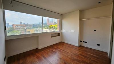 Apartamento de 3 alcobas en venta en El Poblado, Medellín, 270 m² · foto 2 de 18