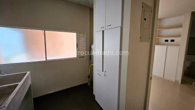 Apartamento de 3 alcobas en venta en El Poblado, Medellín, 270 m² · foto 5 de 18