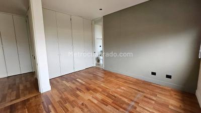 Apartamento de 3 alcobas en venta en El Poblado, Medellín, 270 m² · foto 14 de 18