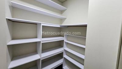 Apartamento de 3 alcobas en venta en El Poblado, Medellín, 270 m² · foto 15 de 18