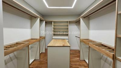 Apartamento de 3 alcobas en venta en El Poblado, Medellín, 270 m² · foto 18 de 18