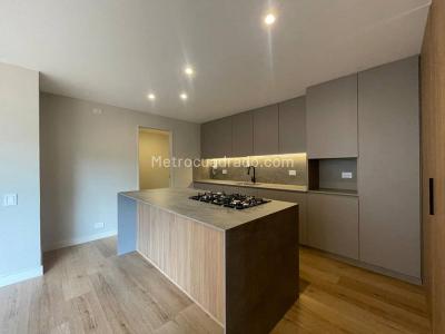 Apartamento en venta en Alejandria, Medellín · foto 2 de 13