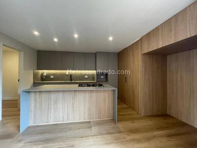 Apartamento en venta en Alejandria, Medellín · foto 3 de 13