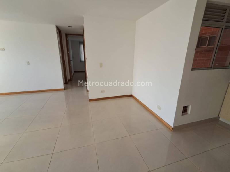2BR Apartment in Los Colegios (60 m²) - 3