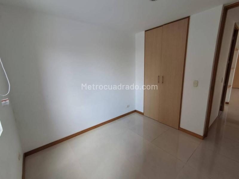 2BR Apartment in Los Colegios (60 m²) - 5