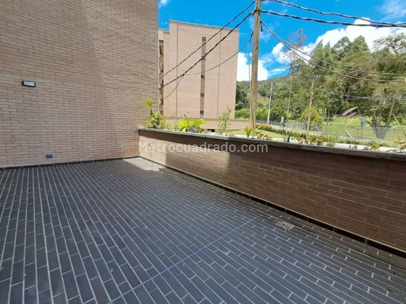 1BR Apartment in El Retiro (50 m²) - 3