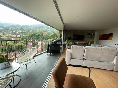 Apartamento de 2 alcobas en venta en El Poblado, Medellín, 160 m² · foto 3 de 16