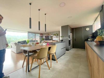 Apartamento de 2 alcobas en venta en El Poblado, Medellín, 160 m² · foto 11 de 16