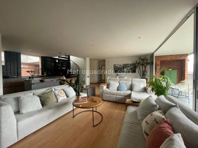 Apartamento de 2 alcobas en venta en El Poblado, Medellín, 160 m² · foto 13 de 16