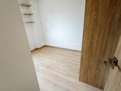 Apartamento de 3 alcobas en venta en Barro Blanco, Rionegro, 76 m² · foto 8 de 13
