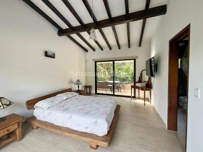 Casa de 4 alcobas en venta en San Antonio, Rionegro, 300 m² · foto 8 de 20