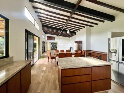 Casa de 4 alcobas en venta en San Antonio, Rionegro, 300 m² · foto 17 de 20