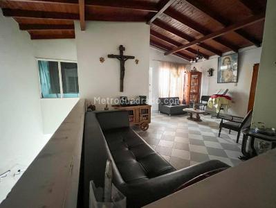 Casa de 4 alcobas en venta en Alto Del Medio, Rionegro, 117 m² · foto 2 de 19