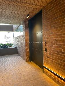 Apartamento de 2 alcobas en venta en El Tesoro, Medellín, 171 m² · foto 4 de 4