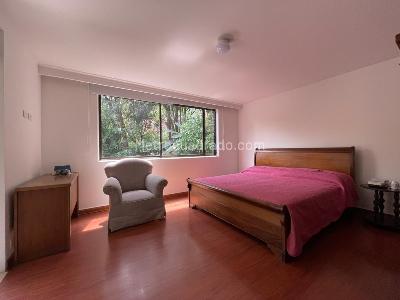 Apartamento de 3 alcobas en venta en El Poblado, Medellín, 210 m² · foto 12 de 20