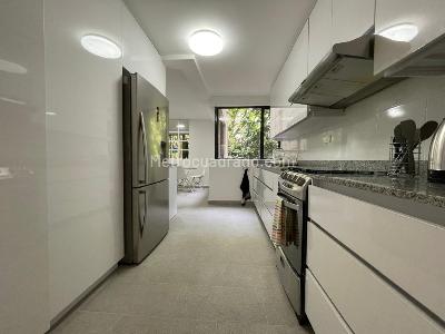 Apartamento de 3 alcobas en venta en El Poblado, Medellín, 210 m² · foto 16 de 20