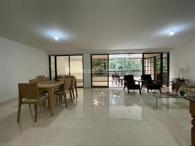 Apartamento de 3 alcobas en venta en El Poblado, Medellín, 210 m² · foto 18 de 20
