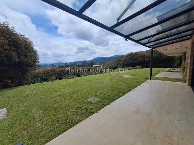 Casa de 5 alcobas en venta en Alcala, Envigado · foto 2 de 20