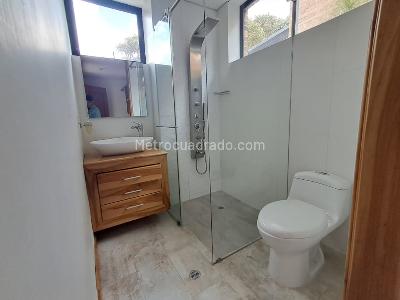 Casa de 5 alcobas en venta en Alcala, Envigado · foto 9 de 20