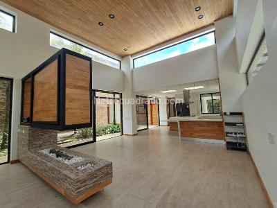 Casa de 5 alcobas en venta en Alcala, Envigado · foto 20 de 20