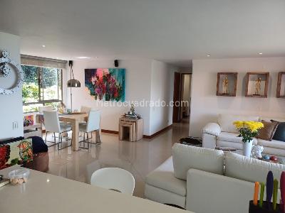 Apartamento de 3 alcobas en arriendo en El Poblado, Medellín, 143 m² · foto 3 de 12
