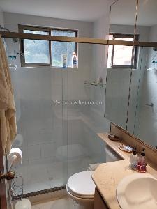 Apartamento de 3 alcobas en arriendo en El Poblado, Medellín, 143 m² · foto 11 de 12