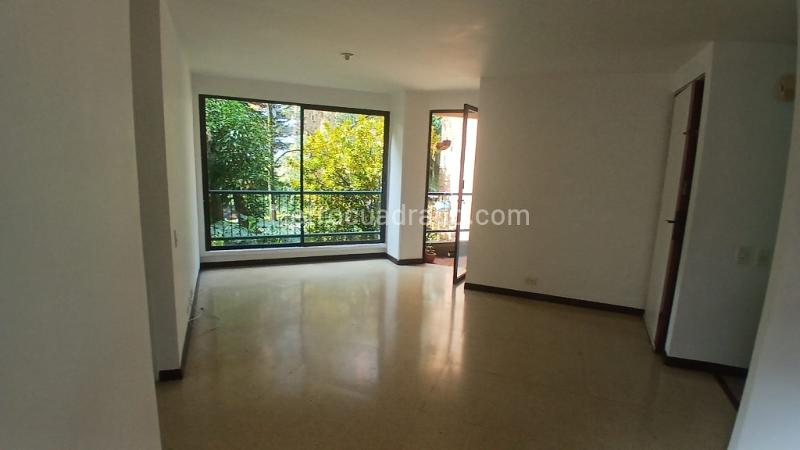 Apartamento de 2 Alcobas con Pisos en Mármol y Parqueadero en Belén Loma de los Bernal - 3