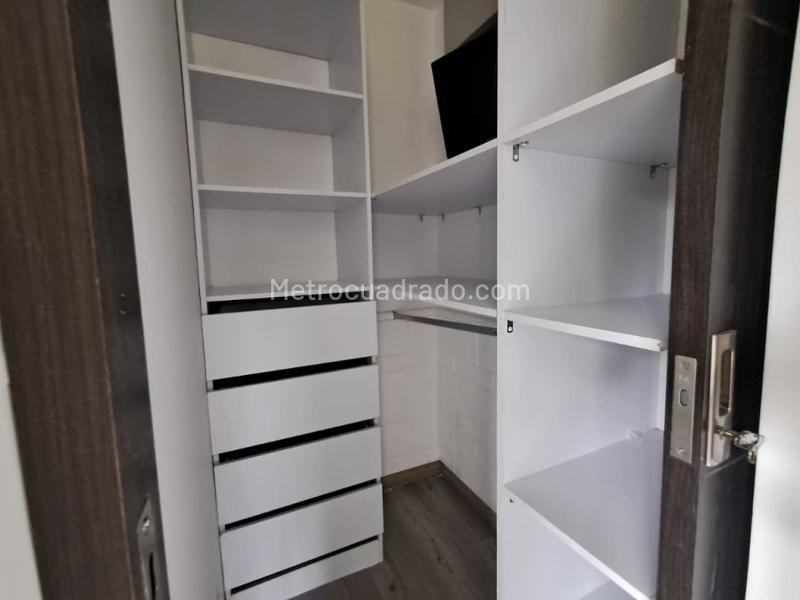 3BR House for Rent in Fizebad (Retiro) - 5