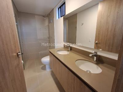 Apartamento de 3 alcobas en venta en Los Colegios, Rionegro, 90 m² · foto 12 de 16