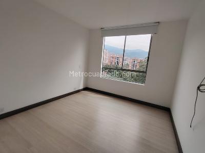 Apartamento de 2 alcobas en arriendo en El Esmeraldal, Envigado, 90 m² · foto 5 de 8