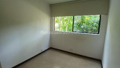 Apartamento de 2 alcobas en venta en Belen Loma De Los Bernal, Medellín, 62 m² · foto 6 de 13