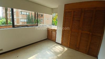 Apartamento de 2 alcobas en venta en Belen Loma De Los Bernal, Medellín, 62 m² · foto 12 de 13