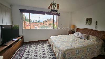 Apartamento en venta en El Poblado, Medellín · foto 3 de 12