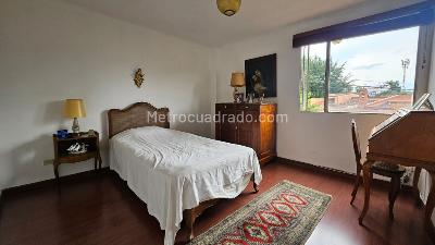 Apartamento en venta en El Poblado, Medellín · foto 6 de 12