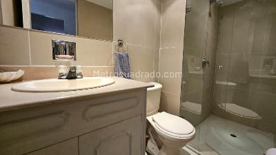 Apartamento en venta en El Poblado, Medellín · foto 7 de 12