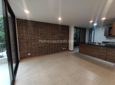 Apartamento de 1 alcoba en arriendo en Altos Del Poblado, Medellín, 67 m² · foto 12 de 18