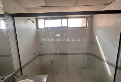 Apartamento de 3 alcobas en venta en El Poblado, Medellín, 123 m² · foto 4 de 20