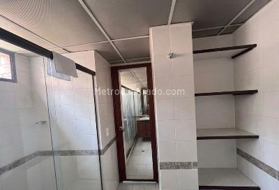 Apartamento de 3 alcobas en venta en El Poblado, Medellín, 123 m² · foto 18 de 20