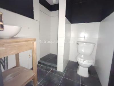 Casa en arriendo en El Poblado, Medellín · foto 7 de 20